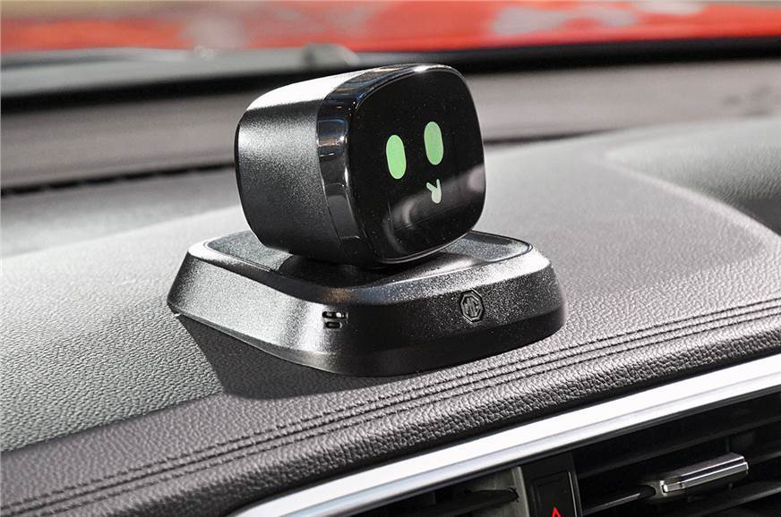 Rô-bốt tương tác đi kèm tính năng trợ lý ảo của MG Astor 2021 Rô-bốt tương tác đi kèm tính năng trợ lý ảo của MG Astor 2021