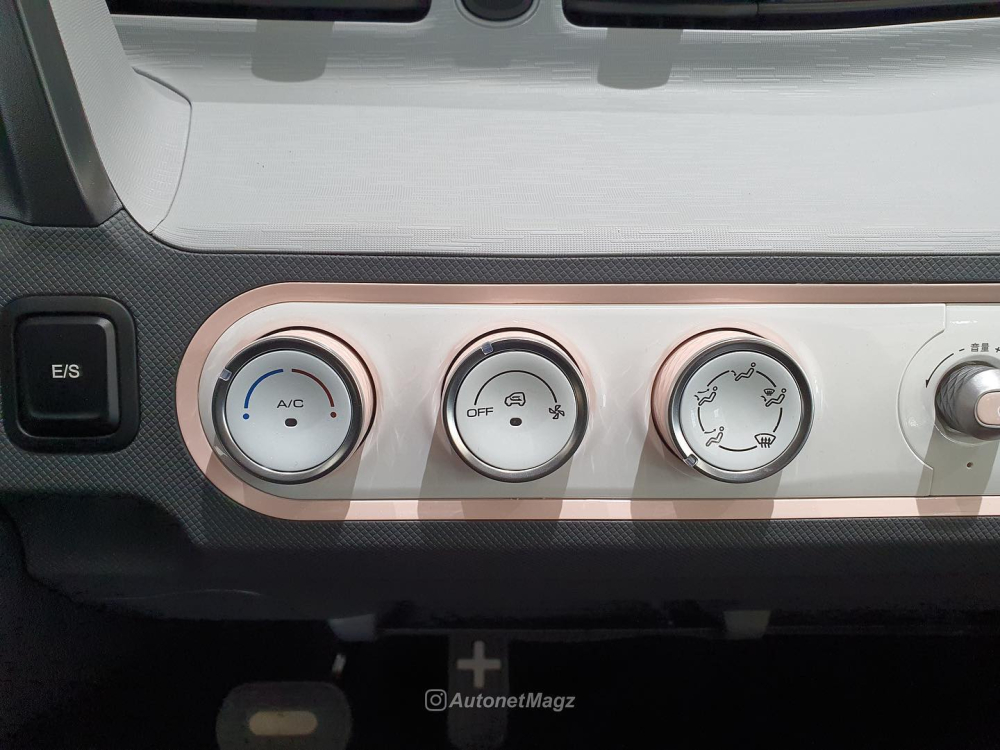Các núm xoay chỉnh điều hòa của Wuling Hongguang Mini EV Các núm xoay chỉnh điều hòa của Wuling Hongguang Mini EV