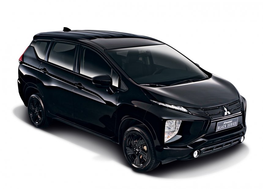 Vành la-zăng của Mitsubishi Xpander Black Series cũng chuyển thành màu đen tông xuyệt tông Vành la-zăng của Mitsubishi Xpander Black Series cũng chuyển thành màu đen tông xuyệt tông