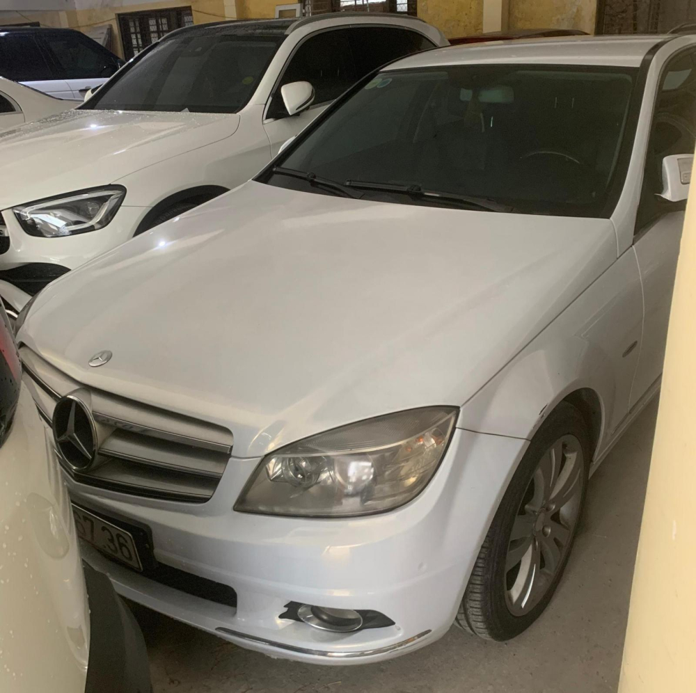 Dàn xe sang cực khủng của Dàn xe sang cực khủng của ông trùm đường dây đánh bạc mới bị công an bắt