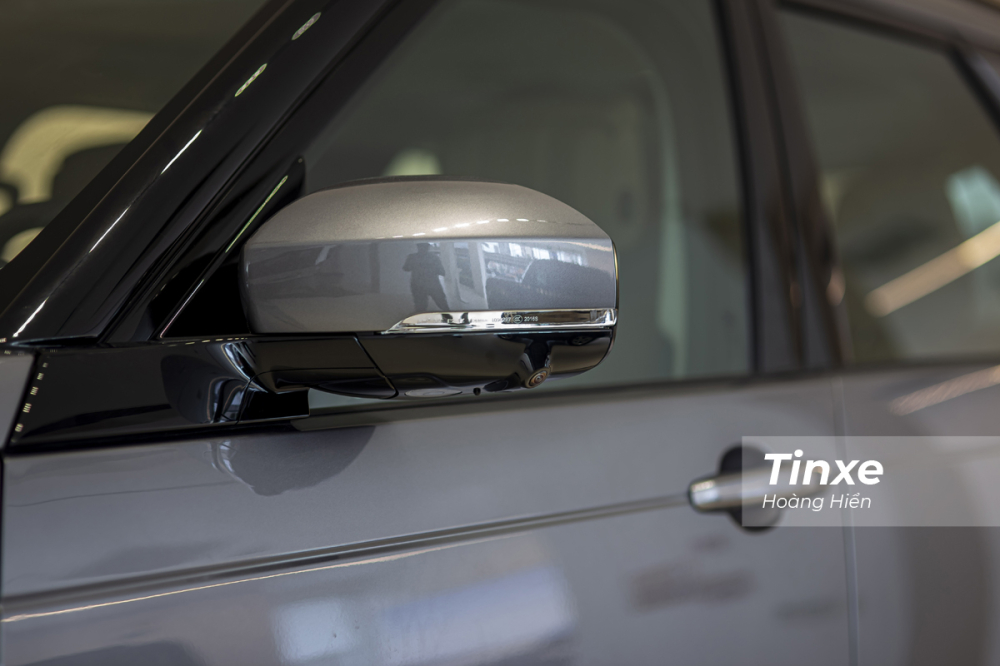 Gương chiếu hậu điều chỉnh điện tích hợp camera 360 cùng hệ thống cảnh báo điểm mù. Gương chiếu hậu điều chỉnh điện tích hợp camera 360 cùng hệ thống cảnh báo điểm mù.