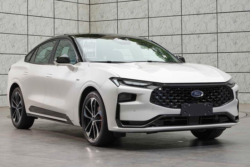 Ford Mondeo 2022 bản ST-Line có thiết kế đầu xe khác biệt Ford Mondeo 2022 bản ST-Line có thiết kế đầu xe khác biệt