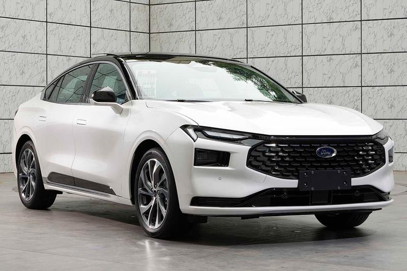 Xem trước thiết kế của Ford Mondeo 2022 - sedan cỡ lớn sắp ra mắt