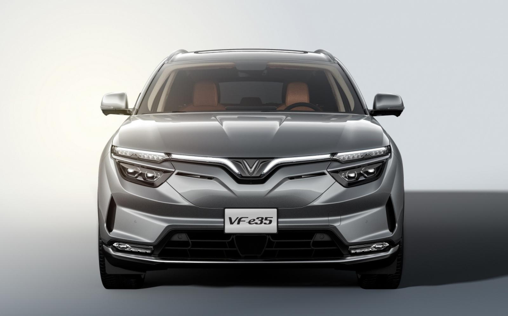 VinFast VF e35 được định vị ở phân khúc SUV cỡ D còn VF e36 thuộc SUV hạng E. VinFast VF e35 được định vị ở phân khúc SUV cỡ D còn VF e36 thuộc SUV hạng E.