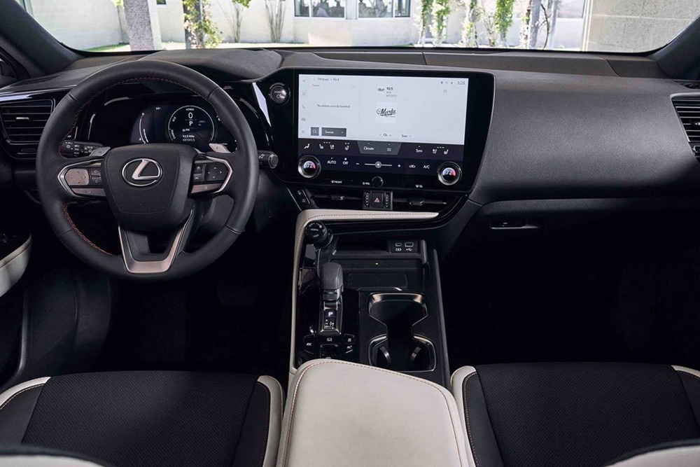 Khoang lái đầy ấn tượng của Lexus NX350 2022 Khoang lái đầy ấn tượng của Lexus NX350 2022