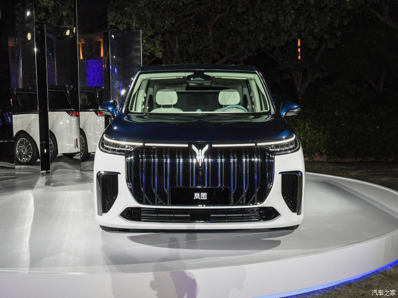 Voyah Dreamer 2022 sở hữu lưới tản nhiệt chấp cả BMW về kích thước Voyah Dreamer 2022 sở hữu lưới tản nhiệt chấp cả BMW về kích thước