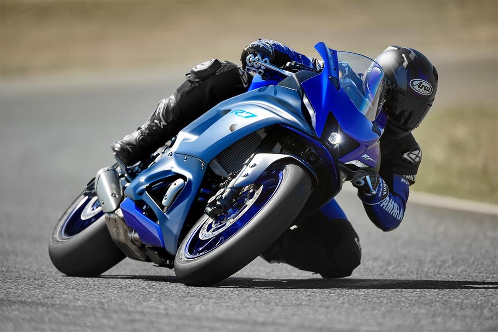 Yamaha R7 Yamaha R7