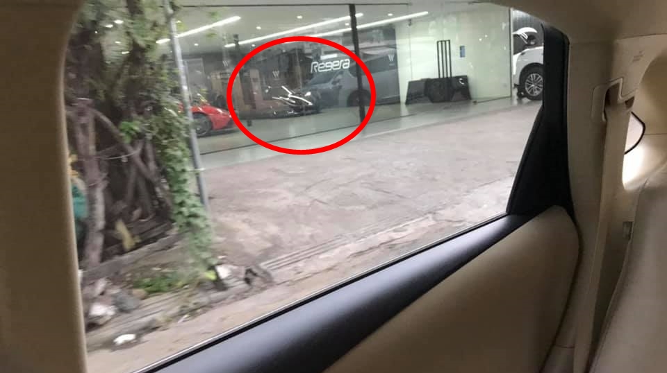 Lộ ảnh siêu phẩm Koenigsegg Regera xuất hiện tại showroom xe ở Campuchia Lộ ảnh siêu phẩm Koenigsegg Regera xuất hiện tại showroom xe ở Campuchia