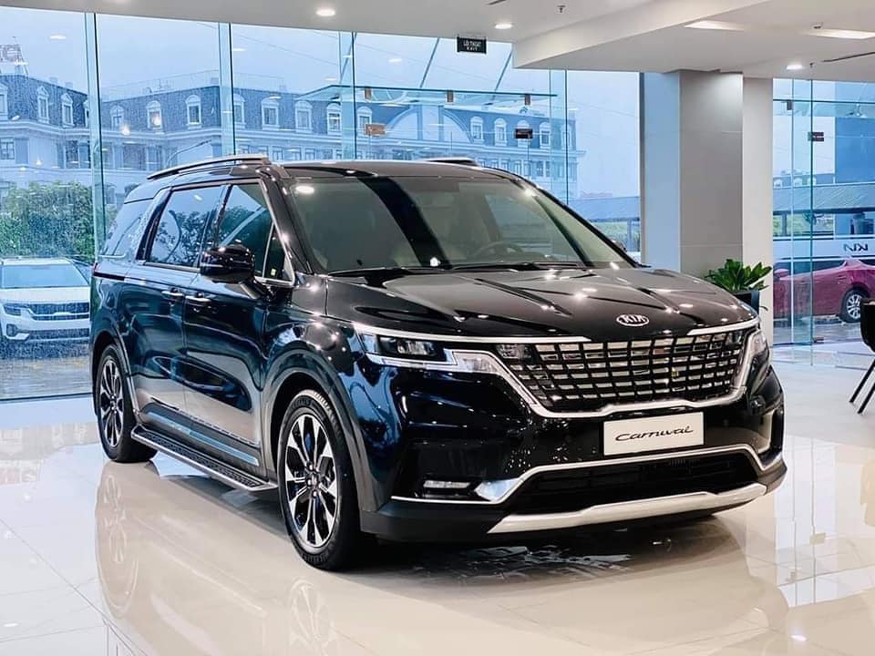 Kia Carnival 2022 sử dụng logo KIA cũ Kia Carnival 2022 sử dụng logo KIA cũ