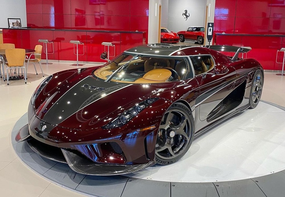 Cận cảnh xe Koenigsegg Regera của Hoàng Kim Khánh Cận cảnh xe Koenigsegg Regera của Hoàng Kim Khánh