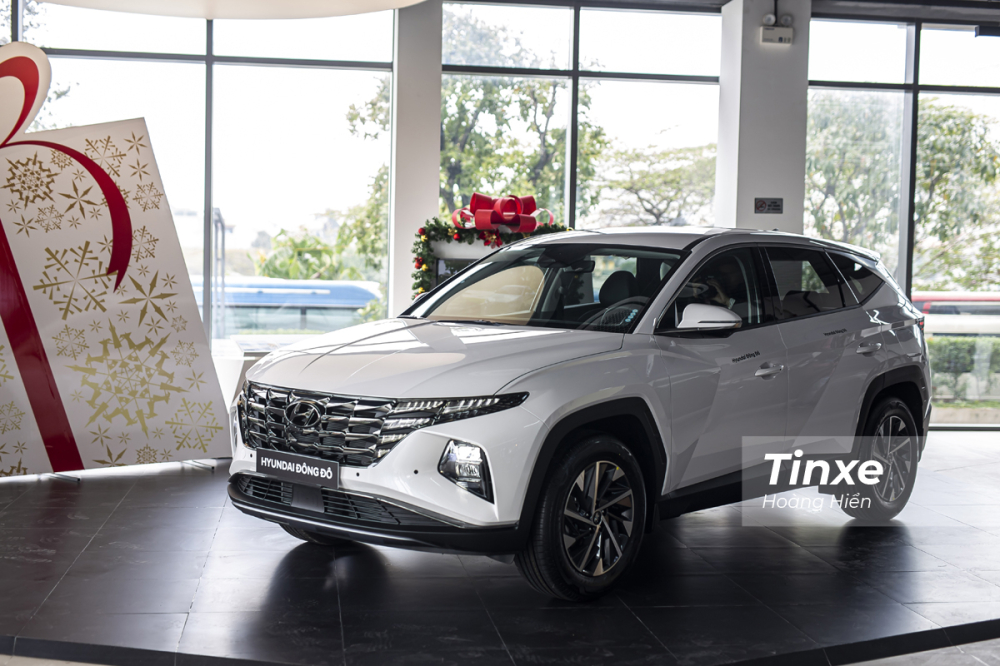 Hyundai Tucson 2002 mang trên mình ngôn ngữ thiết kế Sensuous Sportiness