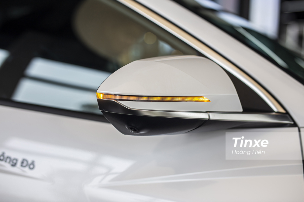 Hyundai Tucson 2021 còn được trang bị camera 360 độ, cảnh báo điểm mù trên gương. 