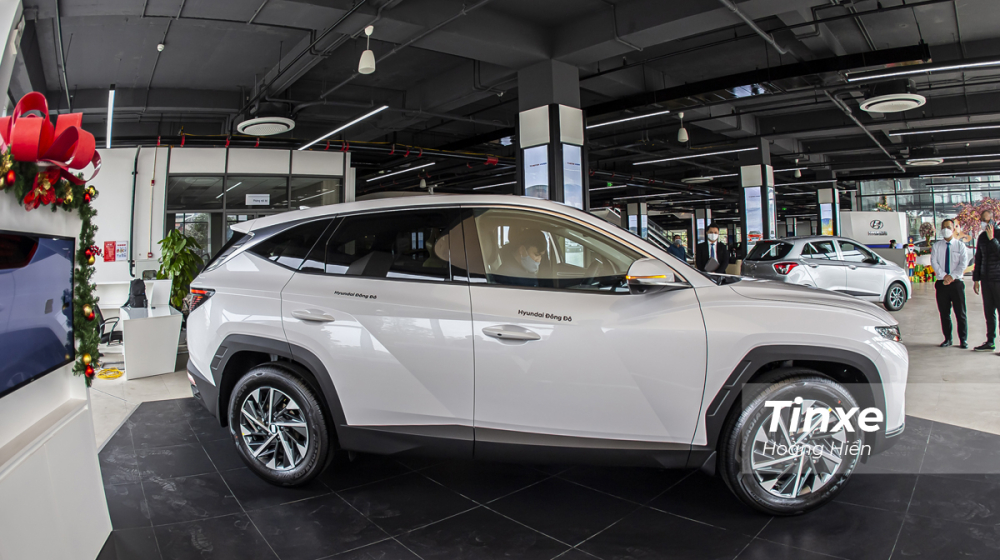 Điểm thay đổi dễ nhận thấy nhất trên Hyundai Tucson 2022 chính là ở kích thước của xe đã tăng đáng kể