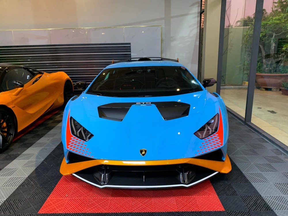 Cận cảnh siêu xe Lamborghini Huracan STO duy nhất tại Việt Nam Cận cảnh siêu xe Lamborghini Huracan STO duy nhất tại Việt Nam