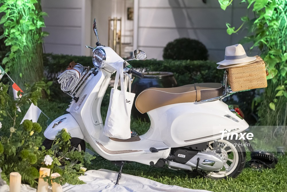 Vespa Primavera Picnic Vespa Primavera Picnic
