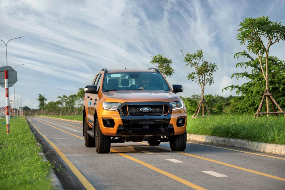 Sức tiêu thụ tuy giảm nhưng Ford Ranger vẫn đứng nhất phân khúc xe bán tải ở tháng cuối cùng của năm 2021. Sức tiêu thụ tuy giảm nhưng Ford Ranger vẫn đứng nhất phân khúc xe bán tải ở tháng cuối cùng của năm 2021.