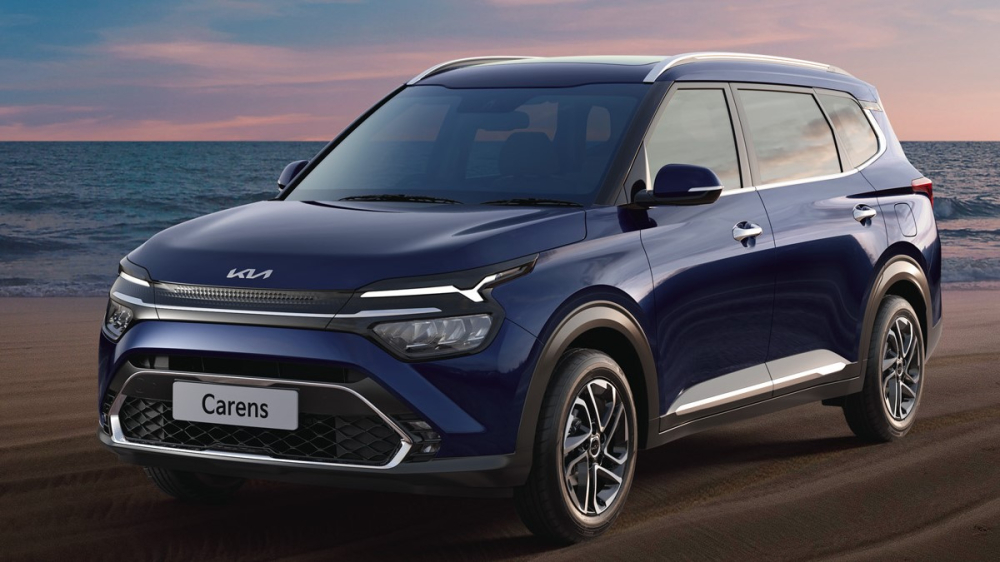 MPV cỡ nhỏ Kia Carens 2022 bán chạy như tôm tươi