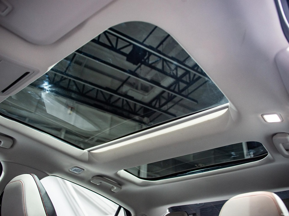 Cửa sổ trời toàn cảnh của Ford Mondeo 2022 Cửa sổ trời toàn cảnh của Ford Mondeo 2022