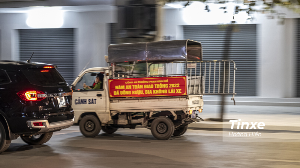 Mặc dù tình hình giao thông ổn định nhưng lực lượng chức năng vẫn tuần tra nhằm đảm bảo tốt an ninh giao thông. Mặc dù tình hình giao thông ổn định nhưng lực lượng chức năng vẫn tuần tra nhằm đảm bảo tốt an ninh giao thông.