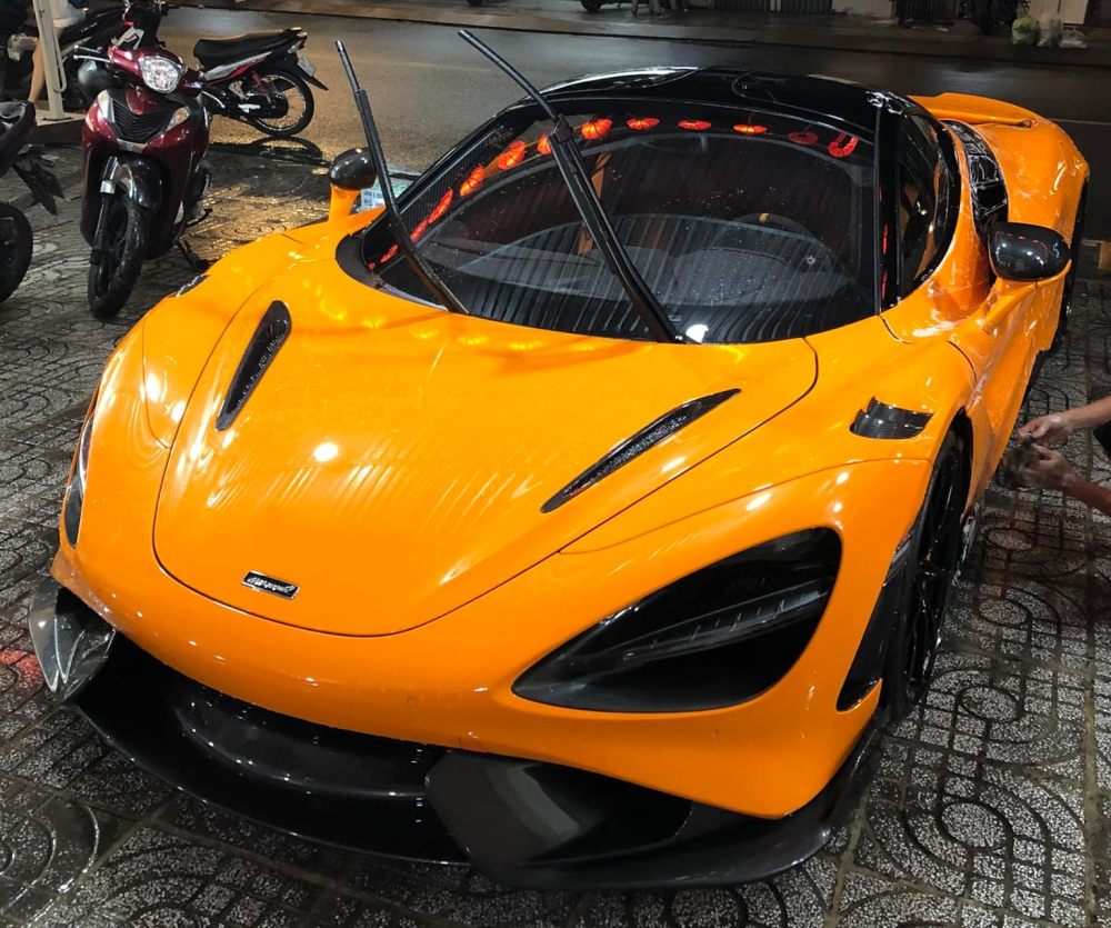 Dân chơi Kiên Giang mang siêu xe giới hạn McLaren 765LT du Xuân