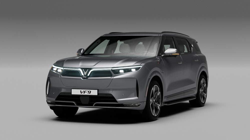 Định vị ở phân khúc SUV cỡ E, VinFast VF9 có giá từ 1,443 tỷ và cao nhất tới 1,572 tỷ đồng. Định vị ở phân khúc SUV cỡ E, VinFast VF9 có giá từ 1,443 tỷ và cao nhất tới 1,572 tỷ đồng.