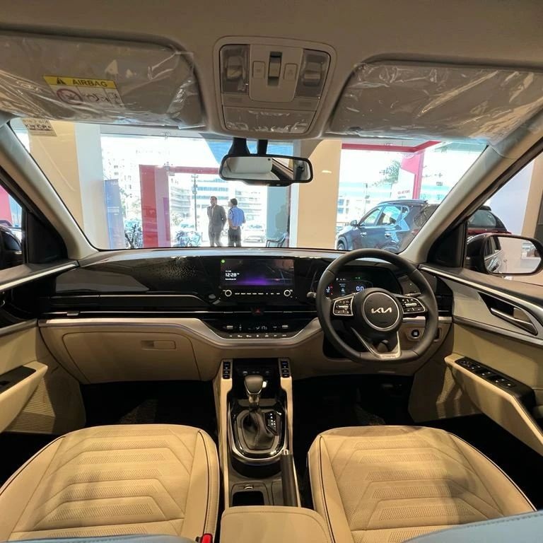 Kia Carens 2022 được trang bị nội thất khá hiện đại Kia Carens 2022 được trang bị nội thất khá hiện đại