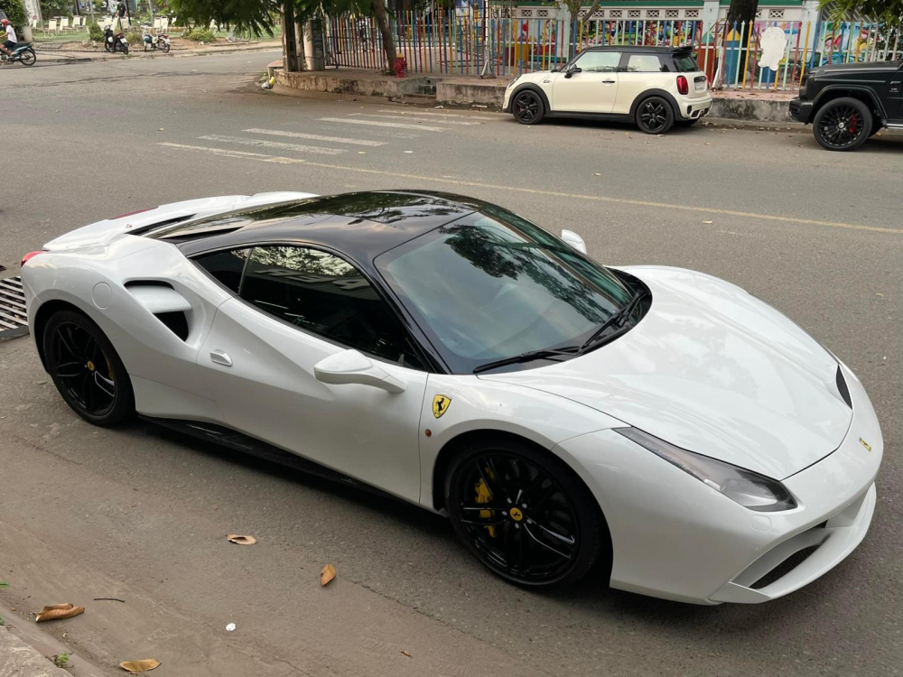 Siêu xe Ferrari 488 GTB về Bạc Liêu vào đầu năm nay Siêu xe Ferrari 488 GTB về Bạc Liêu vào đầu năm nay