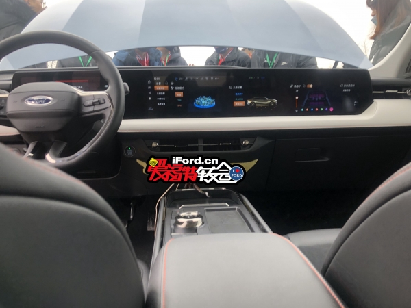 Màn hình dài 1,1 m bên trong Ford Mondeo 2022 Màn hình dài 1,1 m bên trong Ford Mondeo 2022