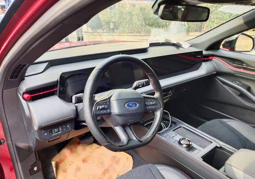 Ford Mondeo 2022 dùng núm xoay chuyển số mới Ford Mondeo 2022 dùng núm xoay chuyển số mới