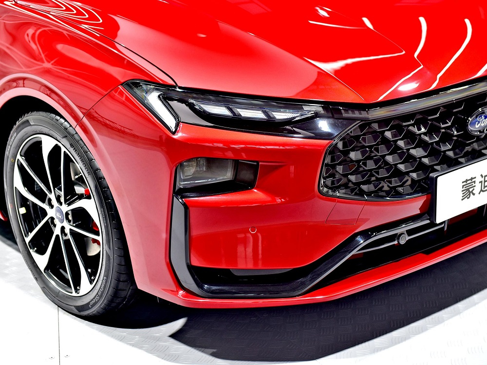 Ford Mondeo ST-Line Edition 2022 có cản trước khác với bản thường Ford Mondeo ST-Line Edition 2022 có cản trước khác với bản thường
