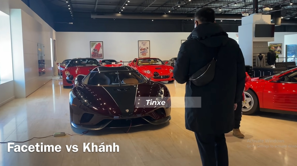 Video mở đầu bằng việc người bạn thân gọi video call cho Hoàng Kim Khánh để xem Koenigsegg Regera Video mở đầu bằng việc người bạn thân gọi video call cho Hoàng Kim Khánh để xem Koenigsegg Regera