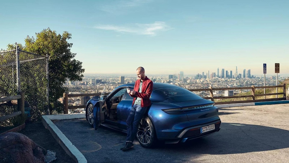 Đuôi xe Porsche Taycan Đuôi xe Porsche Taycan