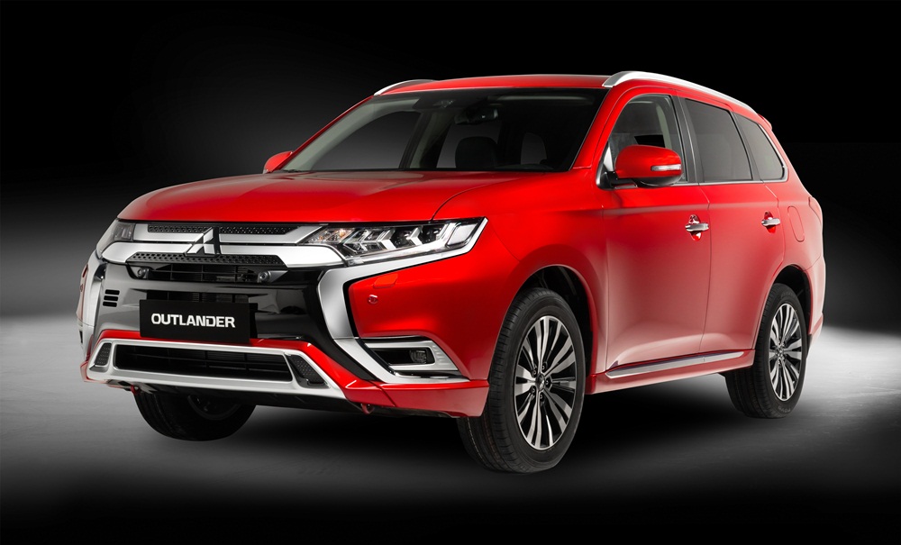 Mitsubishi Outlander 2022 sở hữu ngôn ngữ thiết kế Dynamic Shield khỏe khoắn và bắt mắt