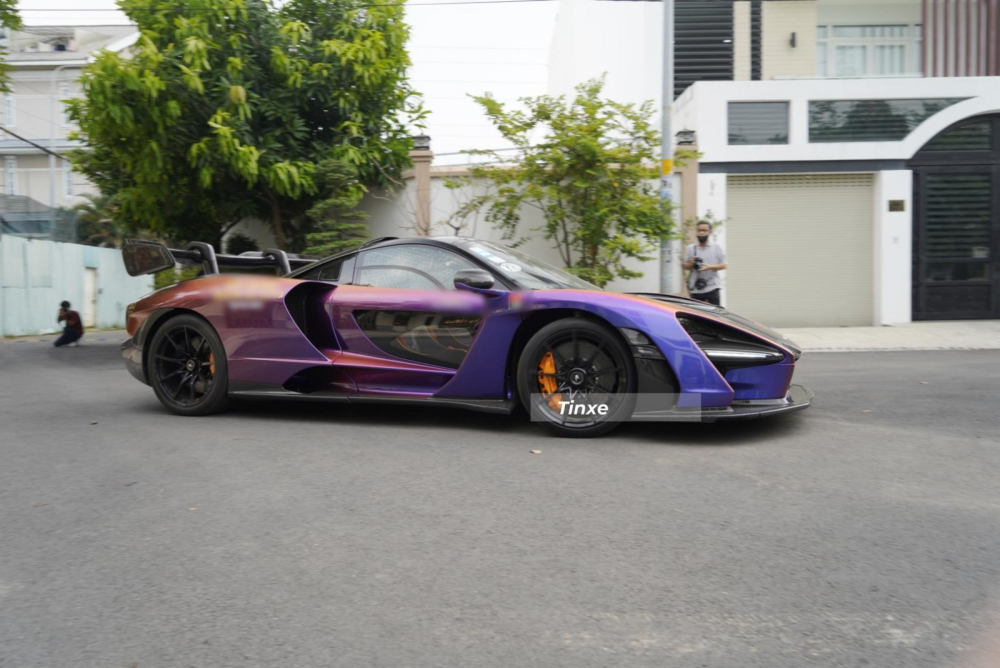 Siêu phẩm McLaren Senna chỉ có 500 chiếc trên toàn thế giới trước giờ lên xe thớt để vận chuyển ra Đà Nẵng Siêu phẩm McLaren Senna chỉ có 500 chiếc trên toàn thế giới trước giờ lên xe thớt để vận chuyển ra Đà Nẵng
