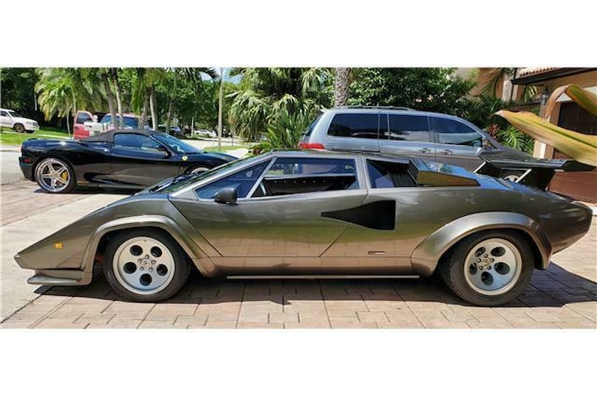 Siêu xe Lamborghini Countach tự chế trong 17 năm này đang được đấu giá trên   USD