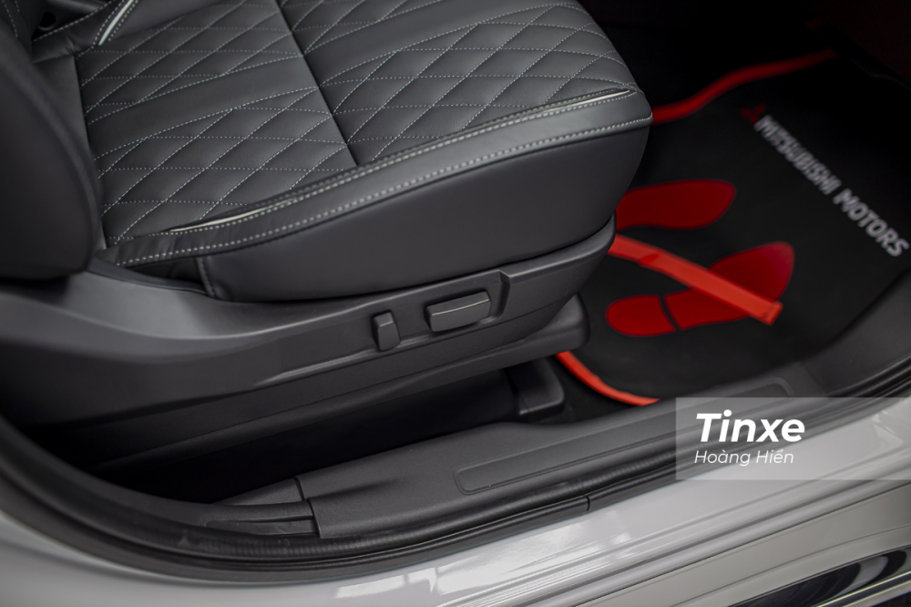 Và ghế phụ cũng được tích hợp điều chỉnh điện. Và ghế phụ cũng được tích hợp điều chỉnh điện.