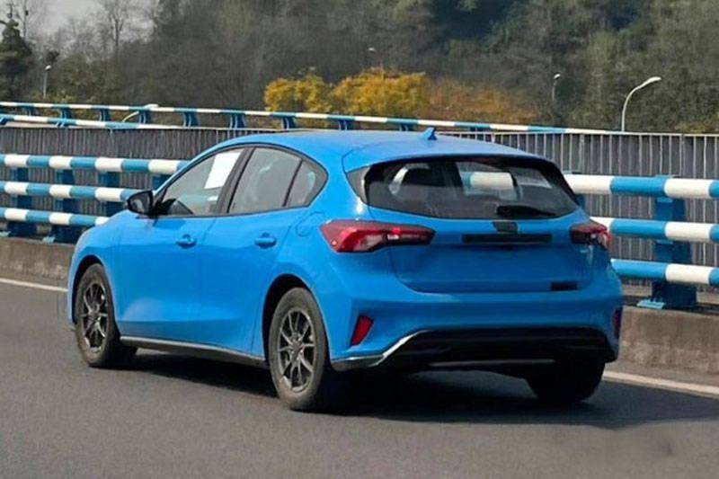 Ford Focus 2022 bị bắt gặp trên đường phố
