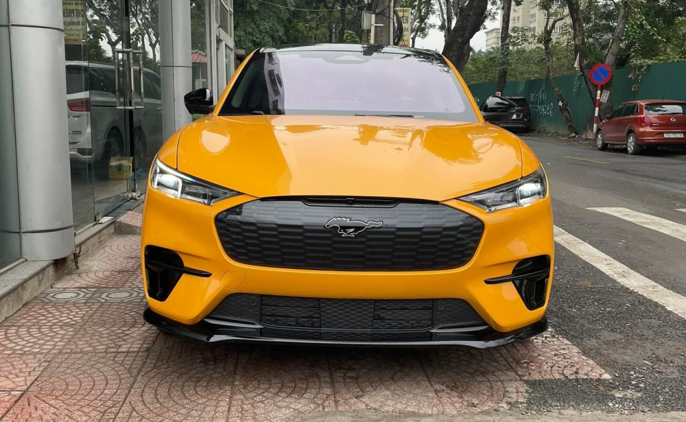 Cận cảnh Ford Mustang Mach-E GT tăng tốc như siêu xe nhưng không tốn 1 giọt xăng nào