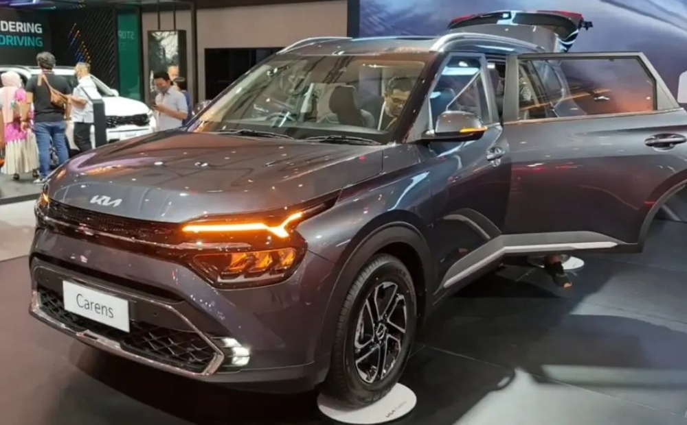 Kia Carens 2022 bất ngờ ra mắt Đông Nam Á