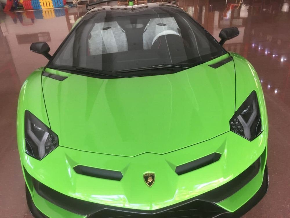 Hình ảnh chụp chiếc xe Lamborghini Aventador SVJ LP770-4 Roadster sắp về nước Hình ảnh chụp chiếc xe Lamborghini Aventador SVJ LP770-4 Roadster sắp về nước