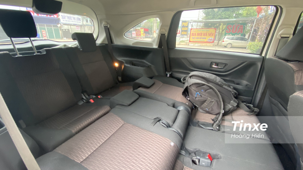 Hàng ghế thứ 2 với Sofa Mode cho phép ngả ghế làm giường để nghỉ ngơi thư giãn.