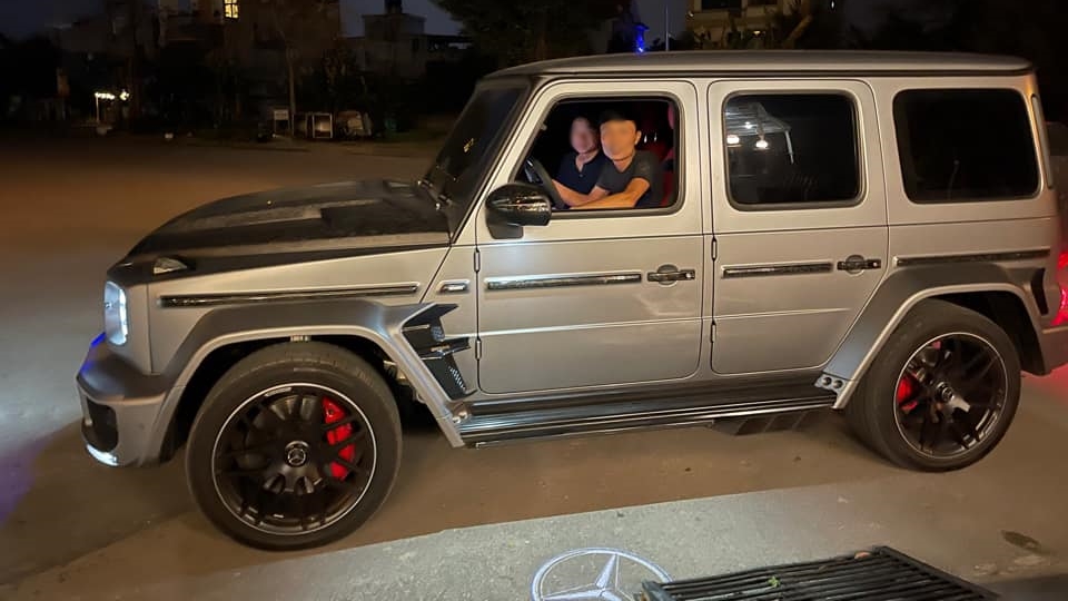 Chán Mercedes-AMG G63 tiêu chuẩn, đại gia Quảng Ninh chi tiền để mua bản độ Brabus hầm hố Chán Mercedes-AMG G63 tiêu chuẩn, đại gia Quảng Ninh chi tiền để mua bản độ Brabus hầm hố
