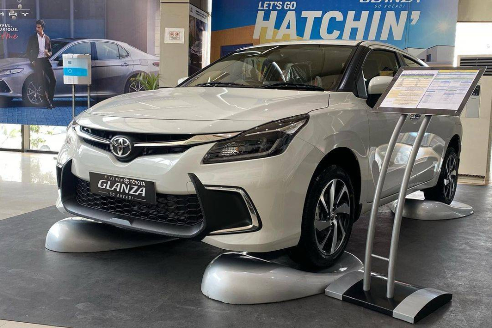 Cận cảnh xe giá rẻ Toyota Glanza 2022 tại đại lý