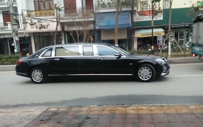 Mercedes-Maybach S650 Pullman đầu tiên về nước lăn bánh ở Quảng Ninh Mercedes-Maybach S650 Pullman đầu tiên về nước lăn bánh ở Quảng Ninh