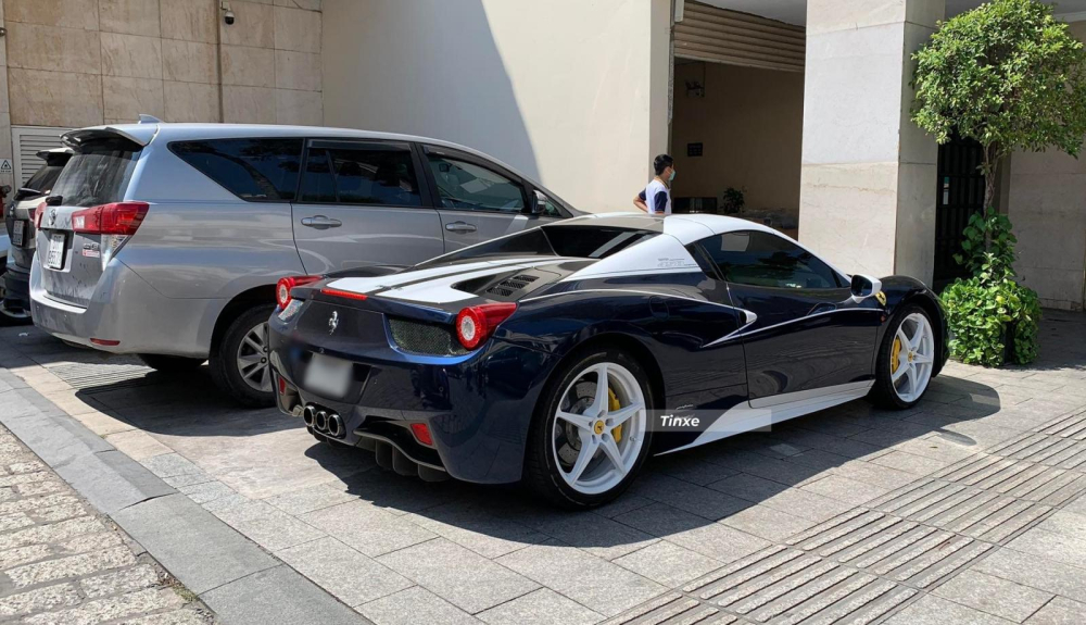Ferrari 458 Spider biển tứ quý 8 tái xuất Sài thành với ngoại thất khác lạ qua bộ áo mới như xe đua hiếu chiến