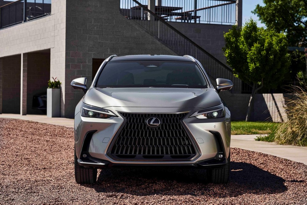SUV hạng sang Lexus NX 2022 sẽ ra mắt Việt Nam ngay trong tháng 4 này, có cả phiên bản Hybrid và F SPORT
