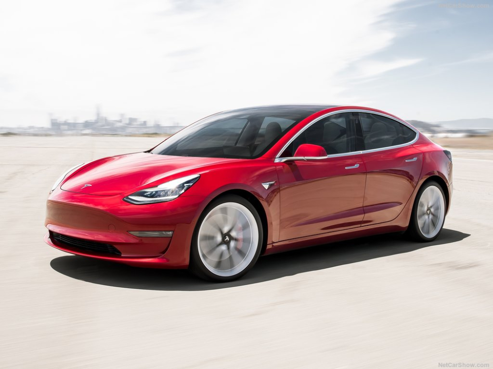 Tesla Model 3 là mẫu ô tô điện bán chạy nhất thế giới trong năm 2021
