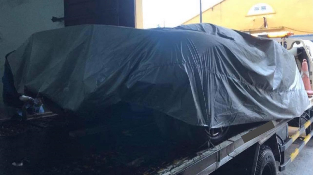 Xuất hiện hình ảnh về một siêu xe bí ẩn khiến giới mê xe cho rằng đó chính là huyền thoại Koenigsegg CCX âm thầm về Việt Nam