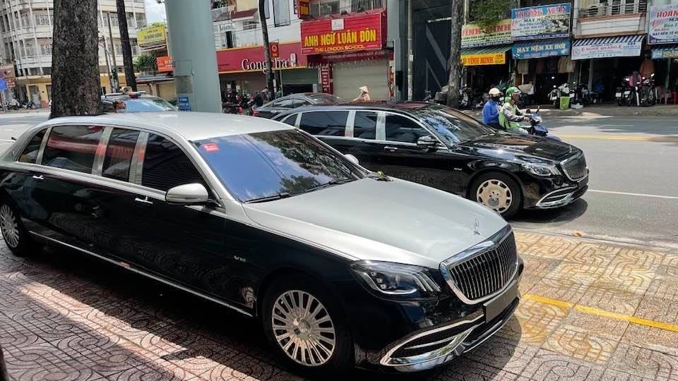 Cặp đôi Mercedes-Maybach S650 Pullman của tỷ phú USD thứ 7 ở Việt Nam lần đầu góp mặt trên Forbes Cặp đôi Mercedes-Maybach S650 Pullman của tỷ phú USD thứ 7 ở Việt Nam lần đầu góp mặt trên Forbes
