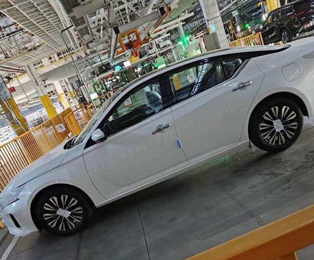 Nissan Teana 2023 lộ diện trong nhà máy, chuẩn bị cạnh tranh Honda Accord và Toyota Camry Nissan Teana 2023 lộ diện trong nhà máy, chuẩn bị cạnh tranh Honda Accord và Toyota Camry